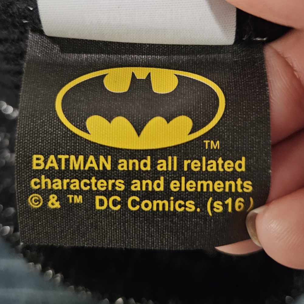 Batman Beanie - Picture 6 of 9